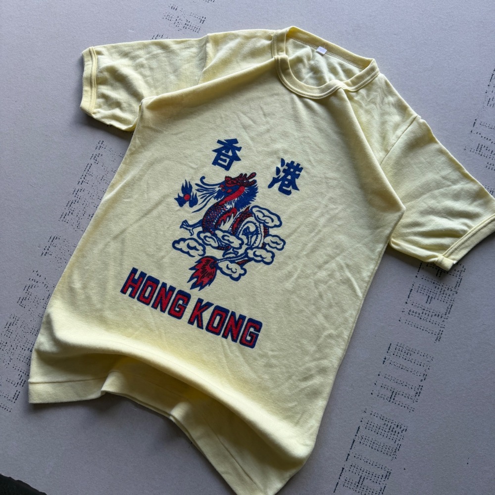 Vintage Hong Kong Dragon Graphic T-shirt